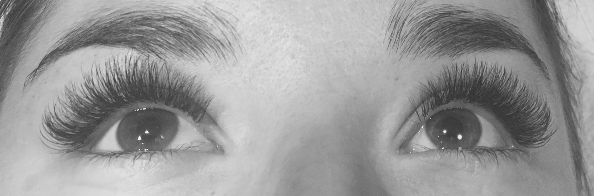 Full set of lash extensions by Palm and Cedar spa Parksville.